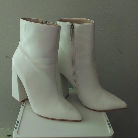 White ankle gogo boots - Picture 1 of 6